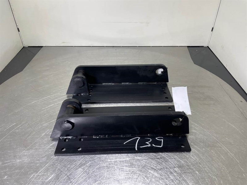 Terex TL/SKL/SKS - Adapter plate/Adapterplatte/Aanlasoor - Acoplamiento rápido para Maquinaria de construcción: foto 3 Terex TL/SKL/SKS - Adapter plate/Adapterplatte/Aanlasoor - Acoplamiento rápido para Maquinaria de construcción: foto 3