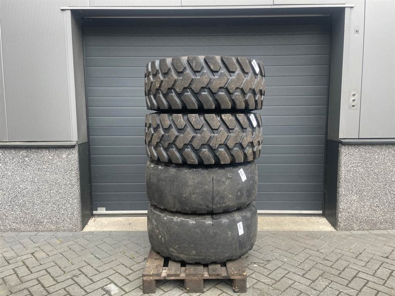 Neumáticos y llantas para Maquinaria de construcción Terex TL120-BKT 400/70R20-Tire/Reifen/Band: foto 1