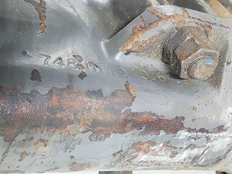 Zettelmeyer ZL802-Clark-Hurth 305/141/165-Axle housing - Eje y piezas para Maquinaria de construcción: foto 2 Zettelmeyer ZL802-Clark-Hurth 305/141/165-Axle housing - Eje y piezas para Maquinaria de construcción: foto 2