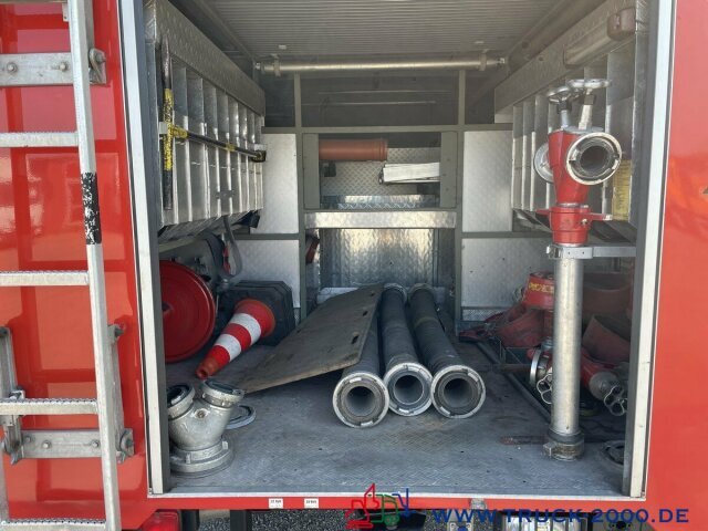 Mercedes-Benz 814 D Metz Feuerwehr inkl Löschpumpe 9 Sitzer - Furgoneta caja cerrada, Furgoneta combi: foto 4 Mercedes-Benz 814 D Metz Feuerwehr inkl Löschpumpe 9 Sitzer - Furgoneta caja cerrada, Furgoneta combi: foto 4