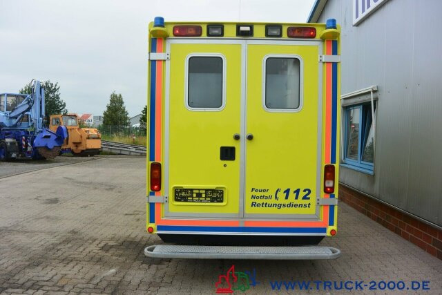 Mercedes-Benz Sprinter 516 CDI Intensiv- Rettung- Krankenwagen - Ambulancia: foto 5 Mercedes-Benz Sprinter 516 CDI Intensiv- Rettung- Krankenwagen - Ambulancia: foto 5