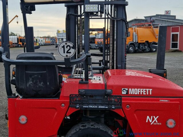 Moffett Mitnahmestapler 4 Wege Allrad NX Typ M 4 25.4 - Carretilla elevadora transportable: foto 4 Moffett Mitnahmestapler 4 Wege Allrad NX Typ M 4 25.4 - Carretilla elevadora transportable: foto 4