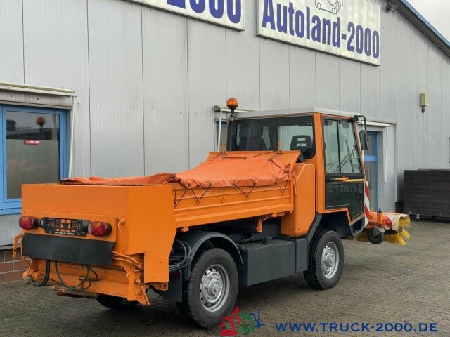 Multicar Kiefer Boki Winterdienst Streuer + Besen 23 TKM - Barredora vial: foto 5 Multicar Kiefer Boki Winterdienst Streuer + Besen 23 TKM - Barredora vial: foto 5