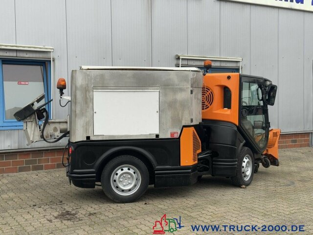 Multicar Nilfisk JungoJet3500 Winterdienst & Kehrmaschine - Barredora vial: foto 4 Multicar Nilfisk JungoJet3500 Winterdienst & Kehrmaschine - Barredora vial: foto 4