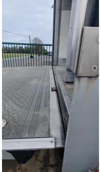 Dhollandia Laadklep / Achtersluitklep 2000 kg MBB / Palfinger / B.A.R. Cargolift - Trampilla elevadora: foto 3 Dhollandia Laadklep / Achtersluitklep 2000 kg MBB / Palfinger / B.A.R. Cargolift - Trampilla elevadora: foto 3