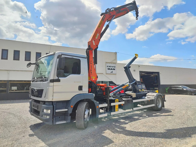 MAN TGM 18.290 4x2 Euro 6 + Crane Palfinger PK15500 - Camión multibasculante, Camión grúa: foto 1 MAN TGM 18.290 4x2 Euro 6 + Crane Palfinger PK15500 - Camión multibasculante, Camión grúa: foto 1