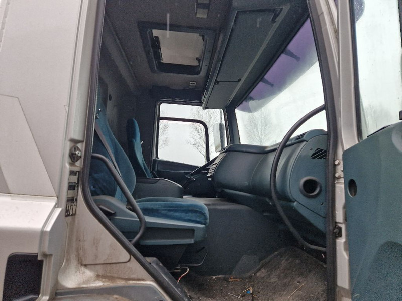 DAF CF75.310 - Cabeza tractora: foto 4 DAF CF75.310 - Cabeza tractora: foto 4