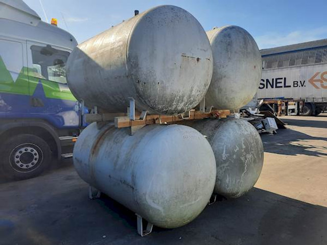 LPG / GAS GASTANK 2400 LITER (1060 KG) - Implemento: foto 4 LPG / GAS GASTANK 2400 LITER (1060 KG) - Implemento: foto 4