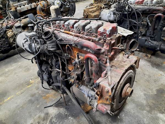 Renault 6 CILINDER - Motor para Camión: foto 4 Renault 6 CILINDER - Motor para Camión: foto 4