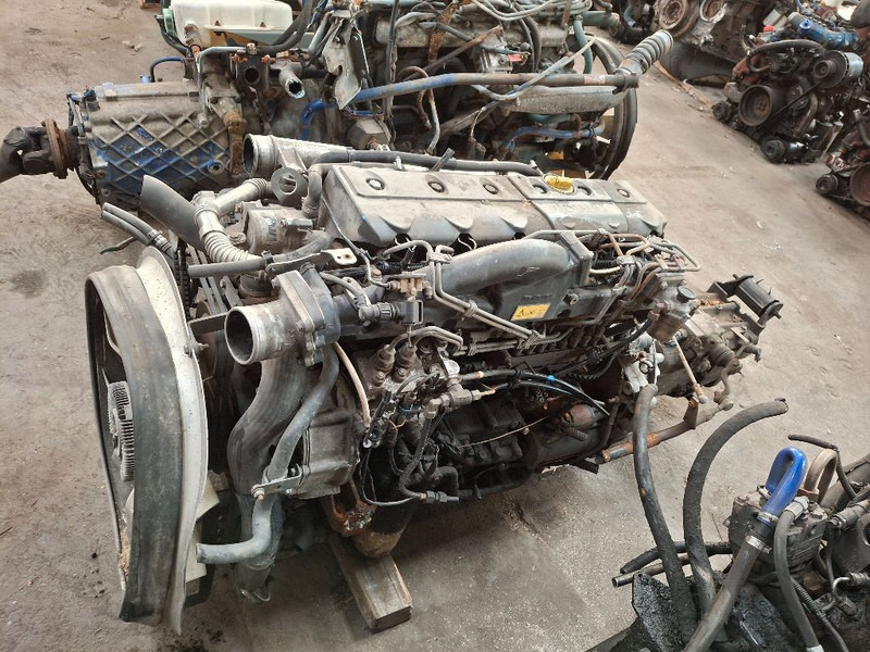 Renault 6 CILINDER - Motor: foto 5 Renault 6 CILINDER - Motor: foto 5