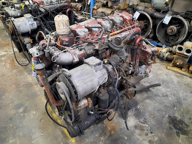 Renault 6 CILINDER - Motor para Camión: foto 1 Renault 6 CILINDER - Motor para Camión: foto 1
