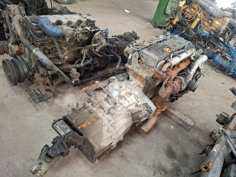 Renault 6 CILINDER - Motor: foto 1 Renault 6 CILINDER - Motor: foto 1