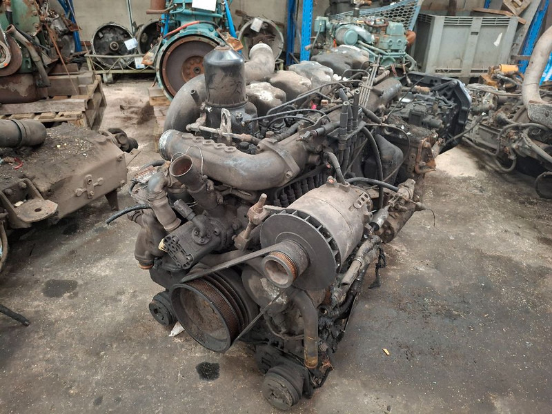Renault 6 CILINDER - Motor: foto 1 Renault 6 CILINDER - Motor: foto 1