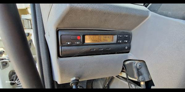 Renault MIDLUM 220 GAS / LPG - Camión cisterna: foto 4 Renault MIDLUM 220 GAS / LPG - Camión cisterna: foto 4