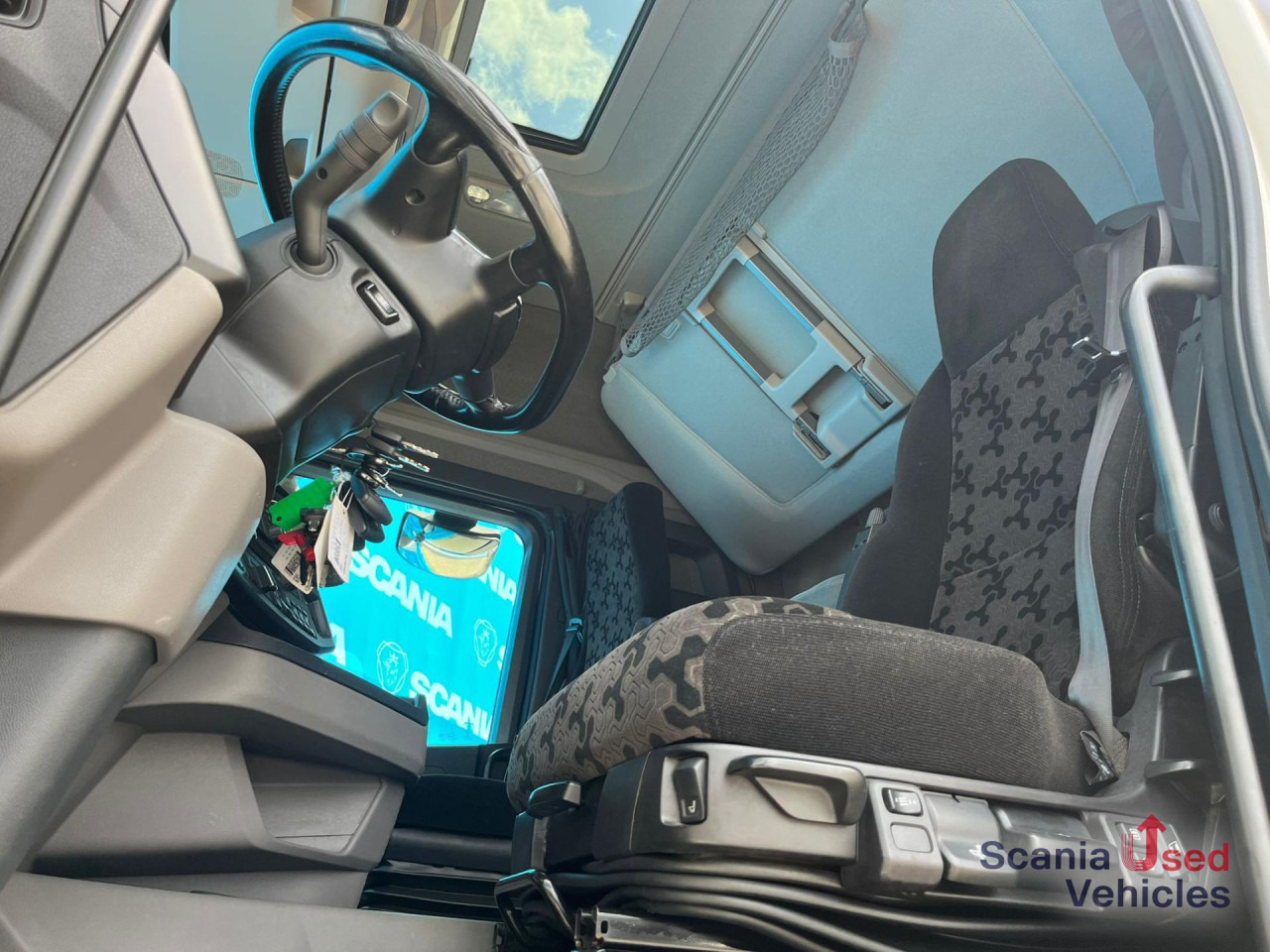 SCANIA R 450 A4x2EB RETARDER MEGA / VOLUME DIFF-L 8T PTOV - Cabeza tractora: foto 3 SCANIA R 450 A4x2EB RETARDER MEGA / VOLUME DIFF-L 8T PTOV - Cabeza tractora: foto 3