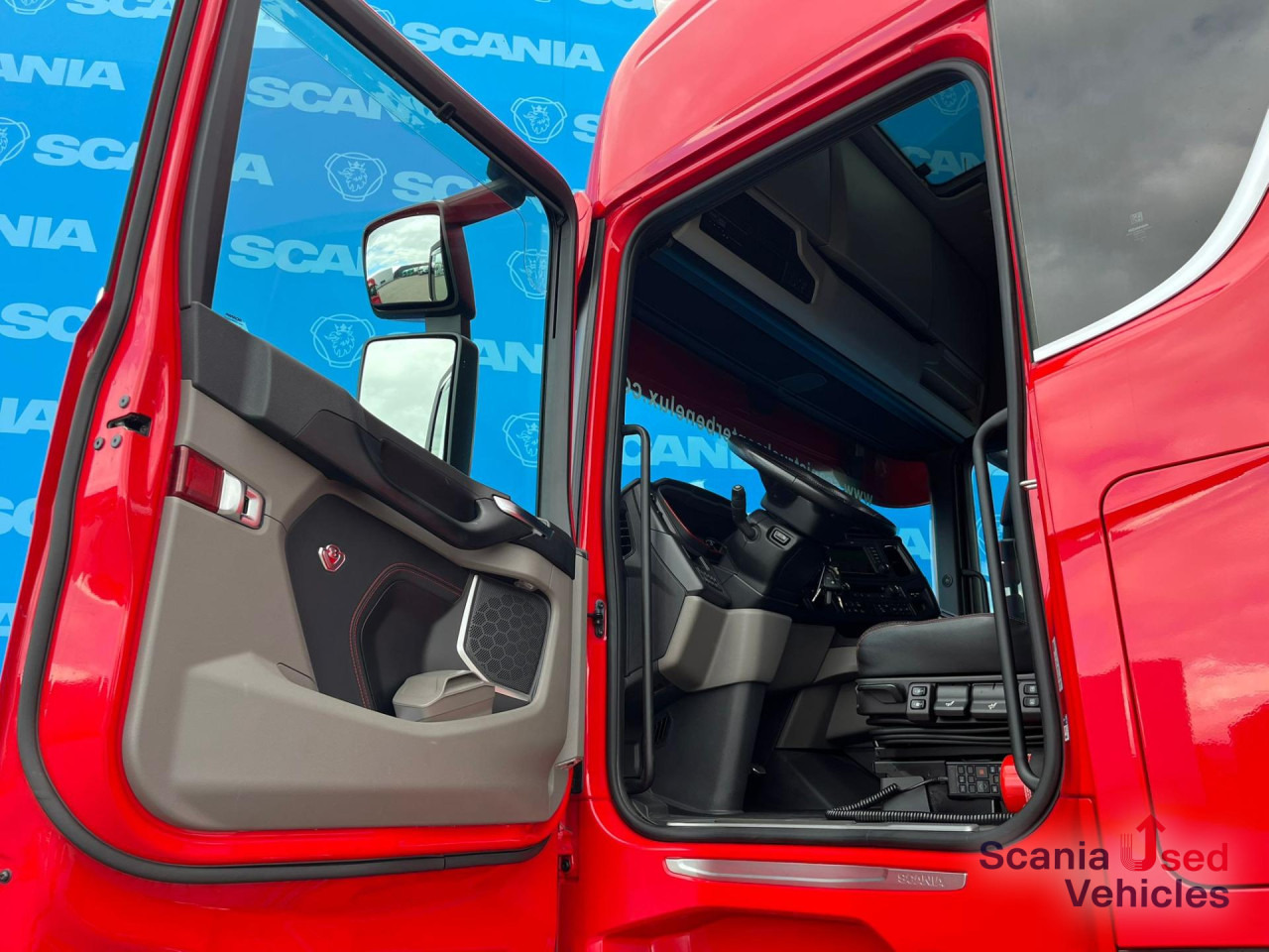 SCANIA S 590 A4x2NB V8 RETARDER 8T FULL AIR DIFF-LOCK - Cabeza tractora: foto 3 SCANIA S 590 A4x2NB V8 RETARDER 8T FULL AIR DIFF-LOCK - Cabeza tractora: foto 3
