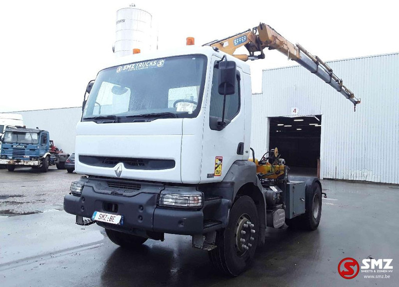 Renault Kerax 420 Effer 250 _5s - Cabeza tractora: foto 3 Renault Kerax 420 Effer 250 _5s - Cabeza tractora: foto 3