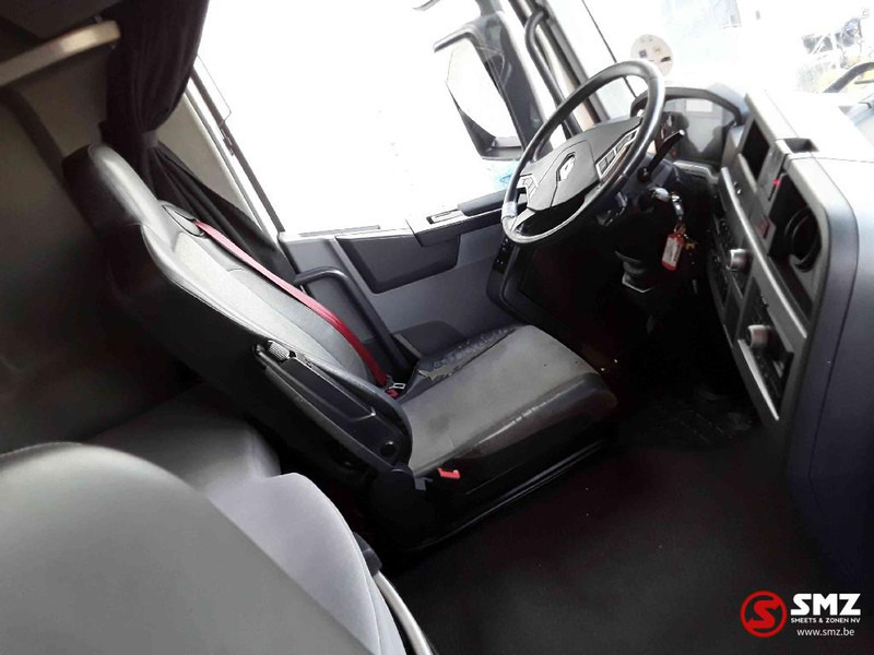 Foto del interior 1: Cabeza tractora Renault T 460 2 tanks