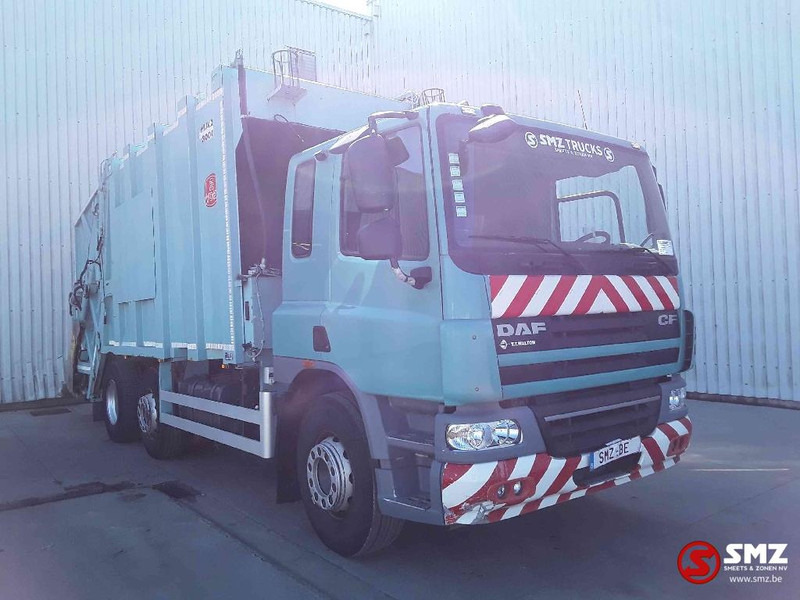 DAF 75 CF 310 VdK pusher 2000 +2x lift 4x on stocl - Camión de basura: foto 1 DAF 75 CF 310 VdK pusher 2000 +2x lift 4x on stocl - Camión de basura: foto 1
