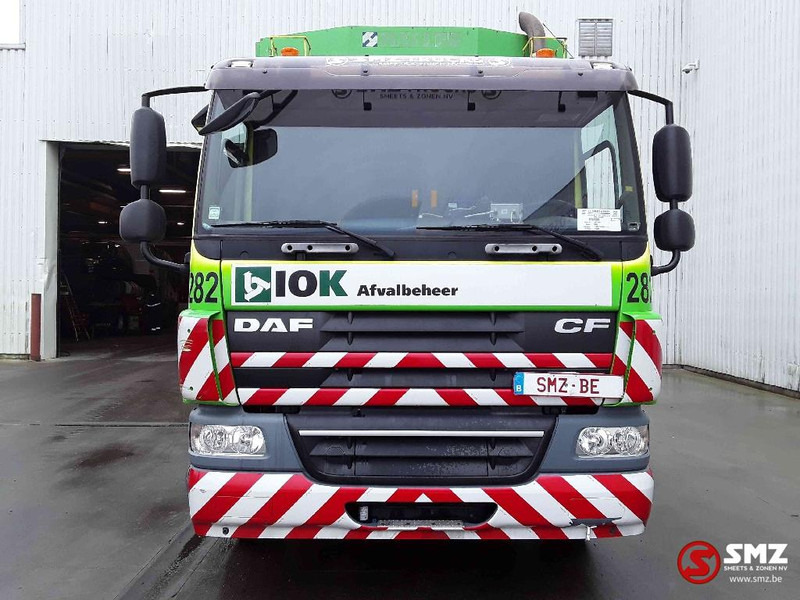 DAF 75 CF 310 Vdk pusher 5x - Camión de basura: foto 2 DAF 75 CF 310 Vdk pusher 5x - Camión de basura: foto 2