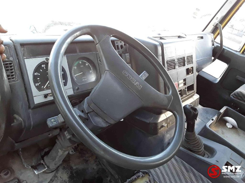 Camión volquete Iveco Eurotrakker 260 E 37 e2 manual pump: foto 8 Camión volquete Iveco Eurotrakker 260 E 37 e2 manual pump: foto 8