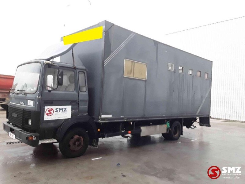 Iveco Magirus 80 16 horse truck - Camión transporte de ganado: foto 5 Iveco Magirus 80 16 horse truck - Camión transporte de ganado: foto 5