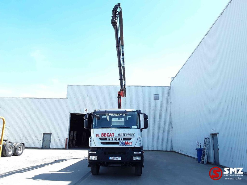 Iveco Trakker 360 Palfinger Pk18002 4+remote - Camión caja abierta, Camión grúa: foto 2 Iveco Trakker 360 Palfinger Pk18002 4+remote - Camión caja abierta, Camión grúa: foto 2