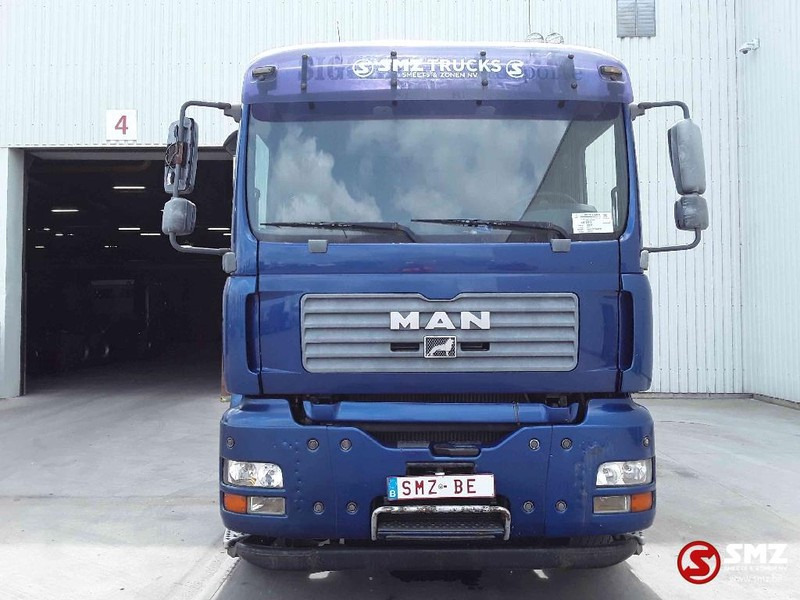 MAN TGA 26.480 6x4 manual - Camión chasis: foto 2 MAN TGA 26.480 6x4 manual - Camión chasis: foto 2