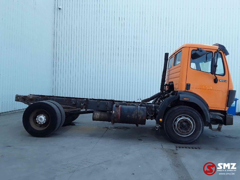 Mercedes-Benz SK 1824 lames-steel no 1922 - Camión chasis: foto 4 Mercedes-Benz SK 1824 lames-steel no 1922 - Camión chasis: foto 4