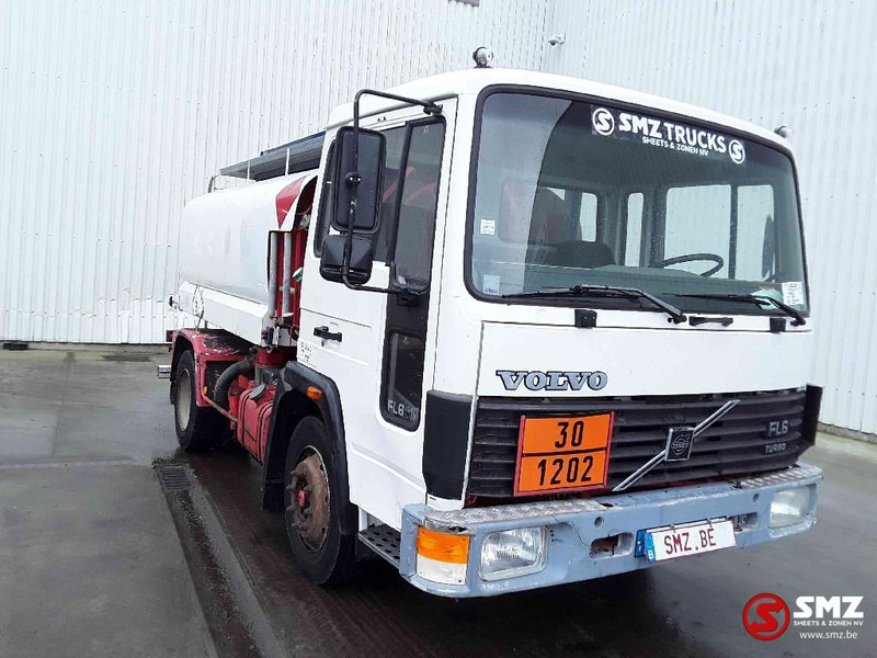 Volvo FL 6 6500l 8500 - Camión cisterna: foto 1 Volvo FL 6 6500l 8500 - Camión cisterna: foto 1