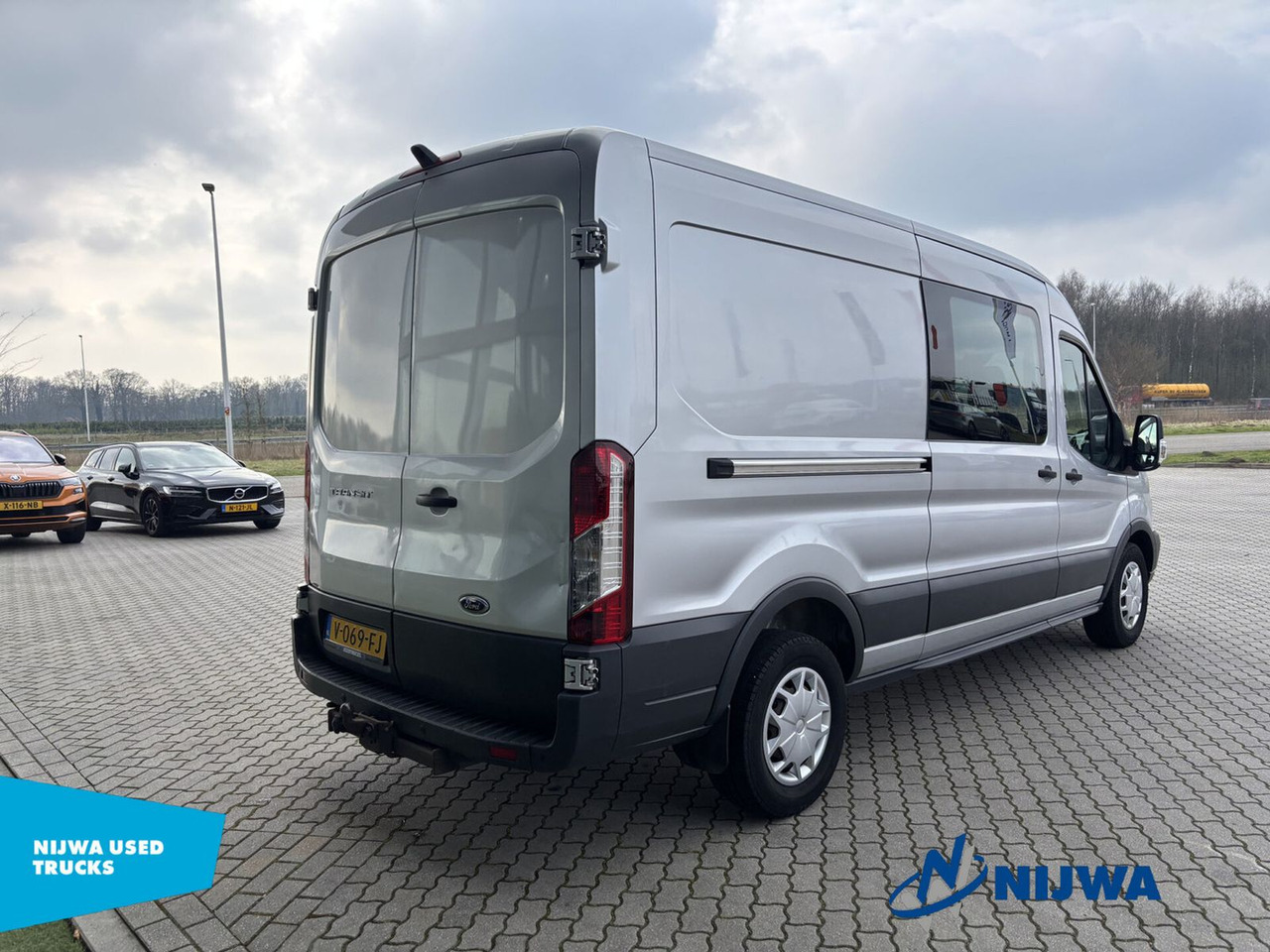 Ford Transit 130 L3H2 Dubbele cabine + Trekhaak - Furgoneta pequeña, Furgoneta combi: foto 3 Ford Transit 130 L3H2 Dubbele cabine + Trekhaak - Furgoneta pequeña, Furgoneta combi: foto 3