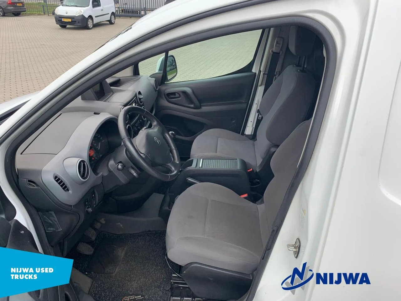 Peugeot Partner Navigatie + Airco Kasten - Furgoneta pequeña: foto 5 Peugeot Partner Navigatie + Airco Kasten - Furgoneta pequeña: foto 5