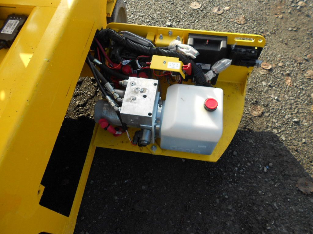 Leasing de Genie GS 1330, Scherenarbeitsbühne Genie 5,9 m Genie GS 1330, Scherenarbeitsbühne Genie 5,9 m: foto 8 Leasing de Genie GS 1330, Scherenarbeitsbühne Genie 5,9 m Genie GS 1330, Scherenarbeitsbühne Genie 5,9 m: foto 8