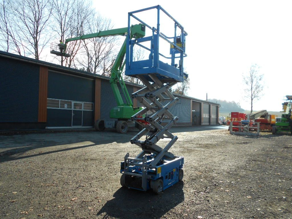 Genie GS 1330, Scherenarbeitsbühne Genie 5,9 m - Plataforma de tijeras: foto 2 Genie GS 1330, Scherenarbeitsbühne Genie 5,9 m - Plataforma de tijeras: foto 2