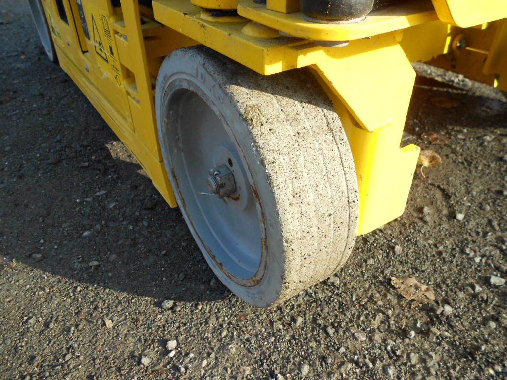 Leasing de Genie GS 1330, Scherenarbeitsbühne Genie 5,9 m Genie GS 1330, Scherenarbeitsbühne Genie 5,9 m: foto 9 Leasing de Genie GS 1330, Scherenarbeitsbühne Genie 5,9 m Genie GS 1330, Scherenarbeitsbühne Genie 5,9 m: foto 9