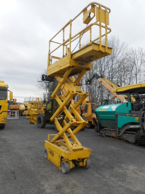 Genie GS 1530, Scherenarbeitsbühne Genie 6,6m - Camión con plataforma elevadora: foto 4 Genie GS 1530, Scherenarbeitsbühne Genie 6,6m - Camión con plataforma elevadora: foto 4