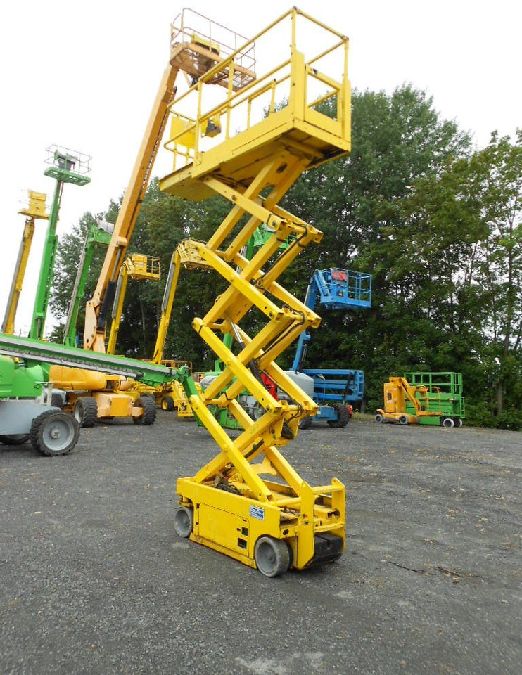 Genie GS 1930, Scherenarbeitsbühne Genie 8 m - Camión con plataforma elevadora: foto 4 Genie GS 1930, Scherenarbeitsbühne Genie 8 m - Camión con plataforma elevadora: foto 4