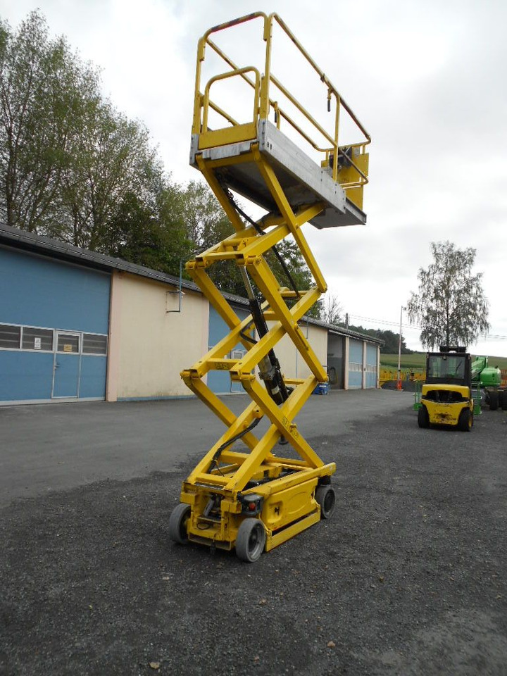 JLG 1930 ES, Scherenarbeitsbühne AH 8 m - Camión con plataforma elevadora: foto 2 JLG 1930 ES, Scherenarbeitsbühne AH 8 m - Camión con plataforma elevadora: foto 2