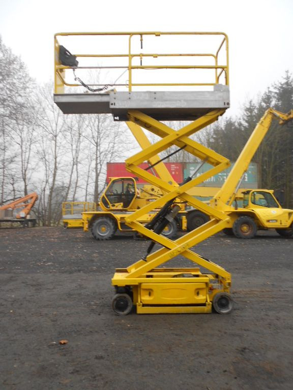 JLG JLG 1930 ES, Scherenarbeitsbühne AH 8 m JLG 1930 ES, Scherenarbeitsbühne AH 8 m - Plataforma de tijeras: foto 5 JLG JLG 1930 ES, Scherenarbeitsbühne AH 8 m JLG 1930 ES, Scherenarbeitsbühne AH 8 m - Plataforma de tijeras: foto 5