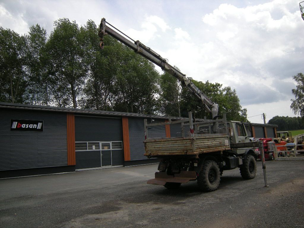 Unimog U1250 mit Kran - Volquete furgoneta: foto 2 Unimog U1250 mit Kran - Volquete furgoneta: foto 2