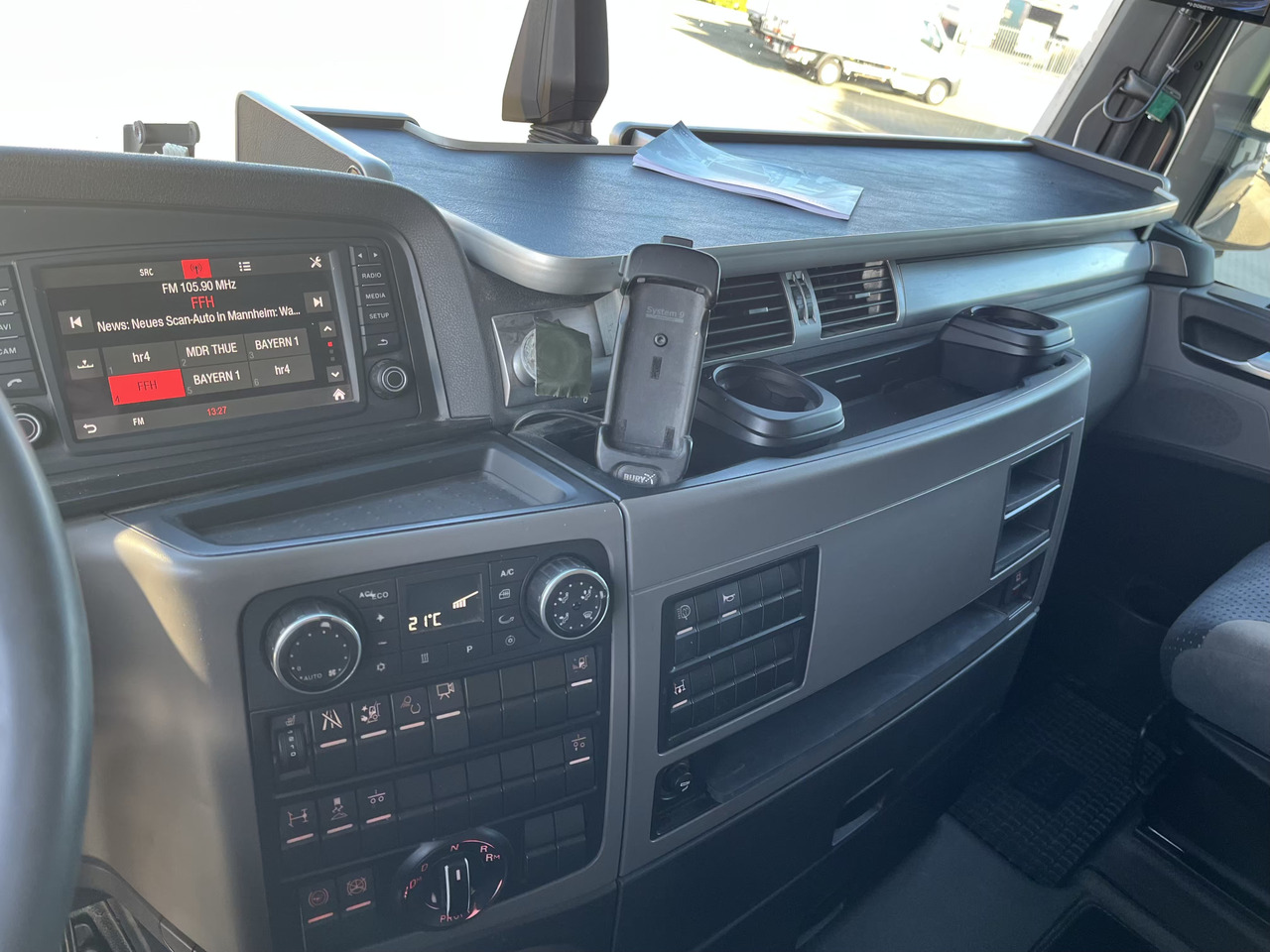 MAN TGX 18.540 4x2 D38 Intarder - Cabeza tractora: foto 2 MAN TGX 18.540 4x2 D38 Intarder - Cabeza tractora: foto 2