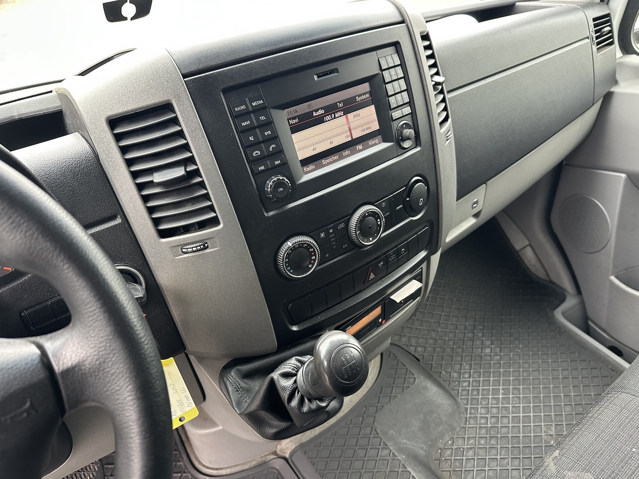 Mercedes-Benz Sprinter 519 CDI AHK Navi Klima - Furgoneta con caja de lona: foto 3 Mercedes-Benz Sprinter 519 CDI AHK Navi Klima - Furgoneta con caja de lona: foto 3