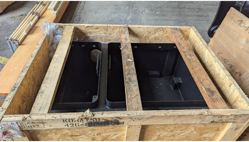 Komatsu WA600-8 BATTERY BOX 426-06-61211 - Bastidor/ Chasis para Maquinaria de construcción: foto 4 Komatsu WA600-8 BATTERY BOX 426-06-61211 - Bastidor/ Chasis para Maquinaria de construcción: foto 4