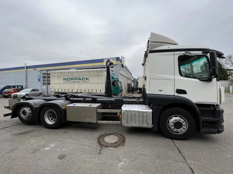 Mercedes-Benz Actros 2643 BL 6x2 Abroller - Camión portacontenedore/ Intercambiable: foto 5 Mercedes-Benz Actros 2643 BL 6x2 Abroller - Camión portacontenedore/ Intercambiable: foto 5