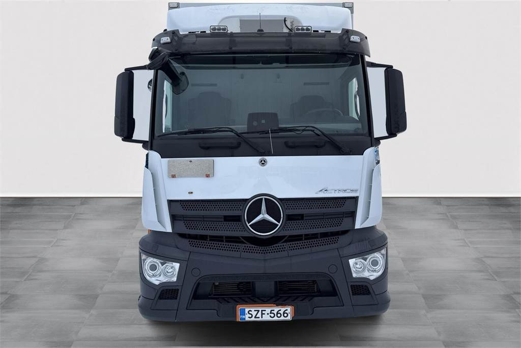 Mercedes-Benz ACTROS 1827 5 SM KSA-kori + PL - Camión caja cerrada: foto 3 Mercedes-Benz ACTROS 1827 5 SM KSA-kori + PL - Camión caja cerrada: foto 3