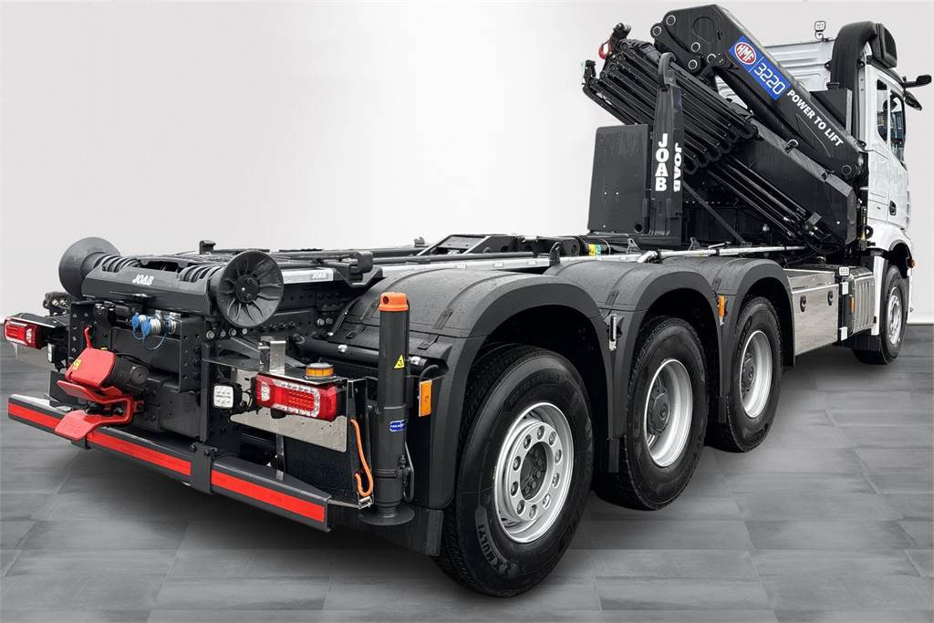 Mercedes-Benz AROCS 3253L Nosturi+koukkulaite UUSIAUTO - Camión grúa: foto 5 Mercedes-Benz AROCS 3253L Nosturi+koukkulaite UUSIAUTO - Camión grúa: foto 5