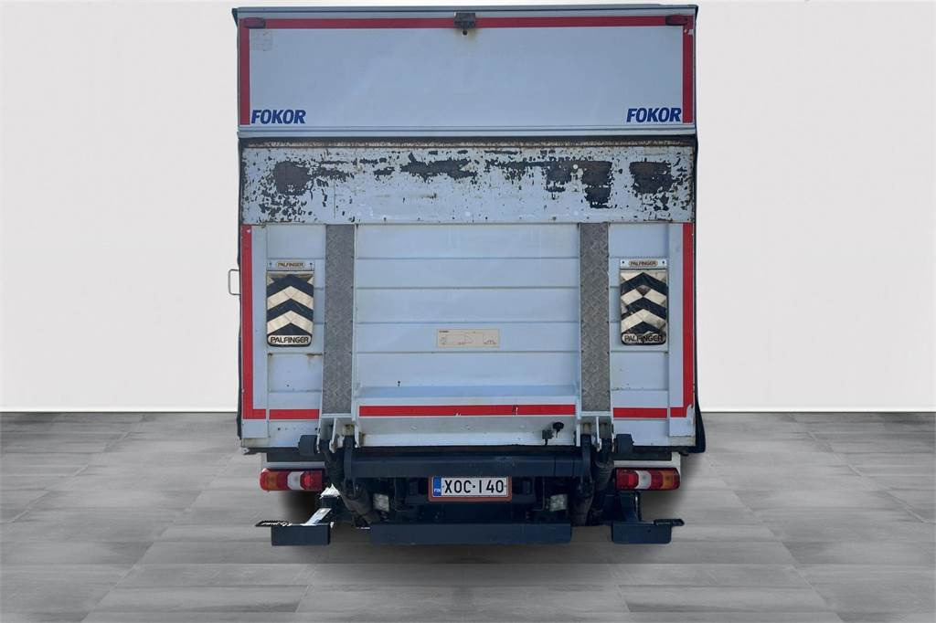Mercedes-Benz ATEGO 1018L Umpikori + PL - Camión caja cerrada: foto 4 Mercedes-Benz ATEGO 1018L Umpikori + PL - Camión caja cerrada: foto 4