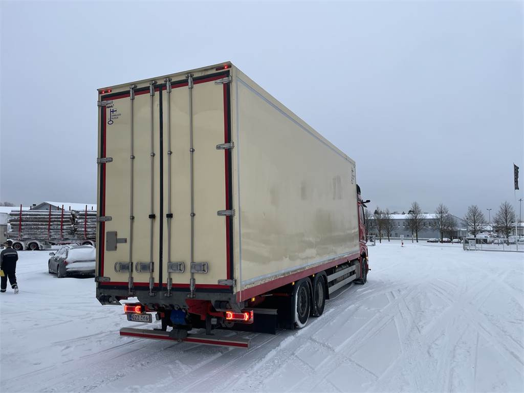 Mercedes-Benz Actros 5L 2553L Piako KSA rahtikori 9,5M - Camión caja cerrada: foto 3 Mercedes-Benz Actros 5L 2553L Piako KSA rahtikori 9,5M - Camión caja cerrada: foto 3