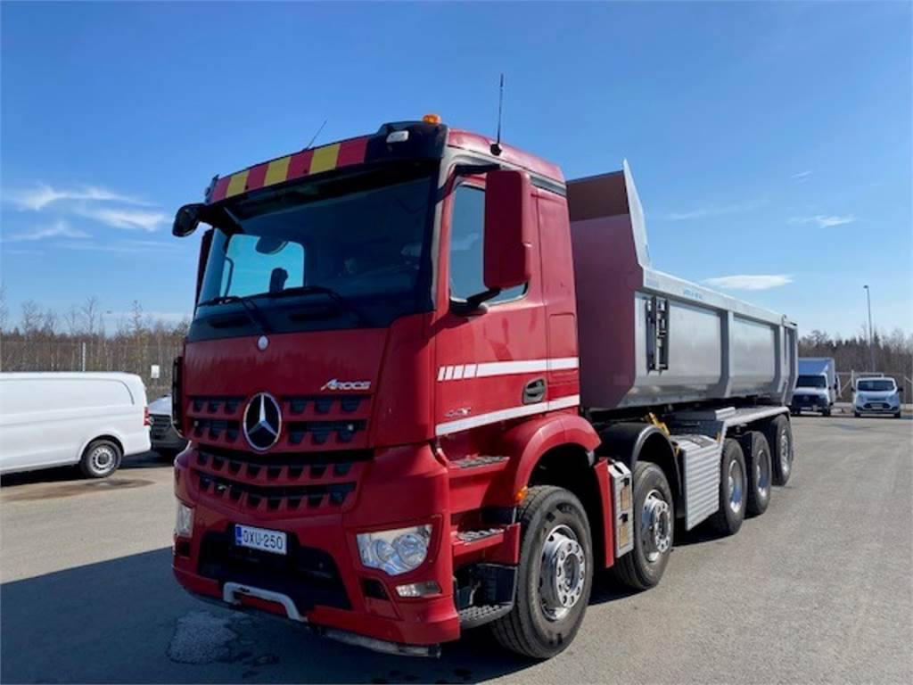 Mercedes-Benz Arocs 3251 10X4 - Camión volquete: foto 1 Mercedes-Benz Arocs 3251 10X4 - Camión volquete: foto 1