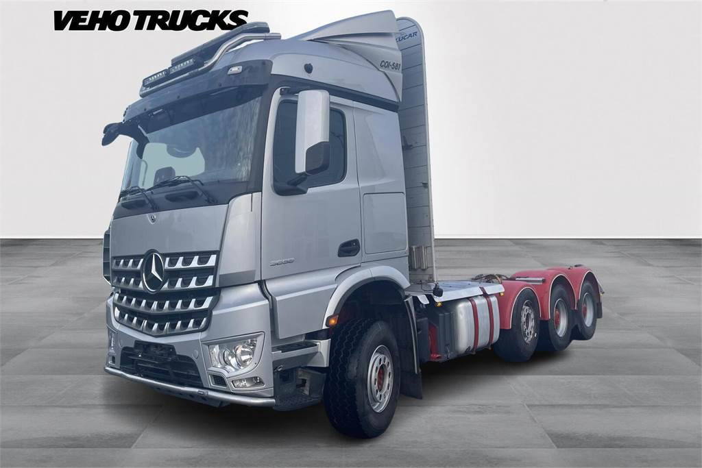 Mercedes-Benz Arocs 3658 8x4 VLA ALUCAR- puuauto - Camión forestal: foto 1 Mercedes-Benz Arocs 3658 8x4 VLA ALUCAR- puuauto - Camión forestal: foto 1